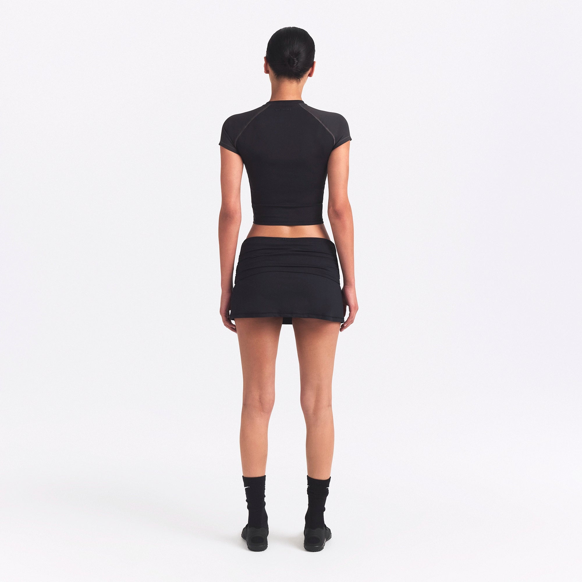 NikeSKIMS MATTE SHINE MIX CROPPED BABY T-SHIRT | OBSIDIAN AND IGNEOUS - Image 5