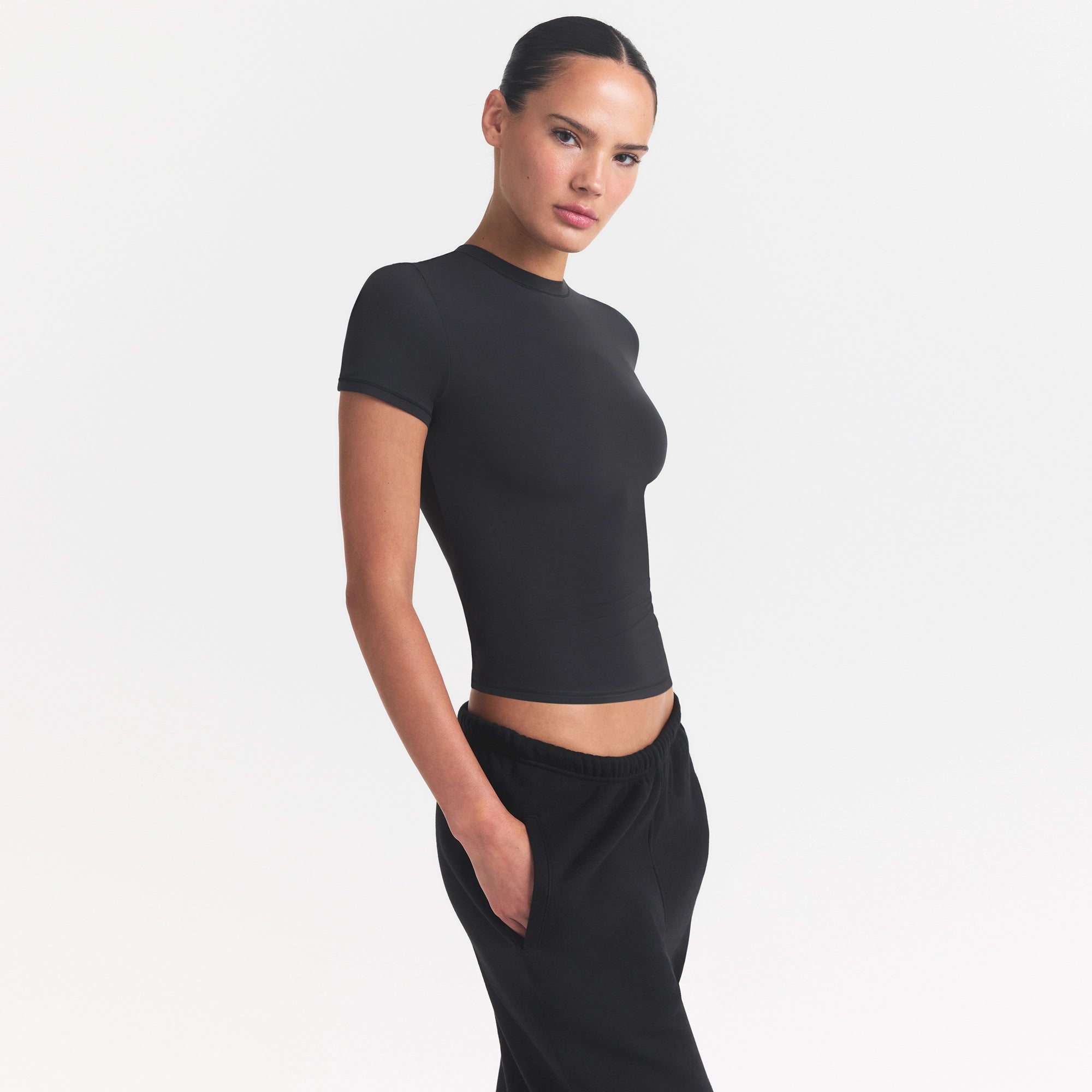 FITS EVERYBODY T-SHIRT | ONYX - Image 4