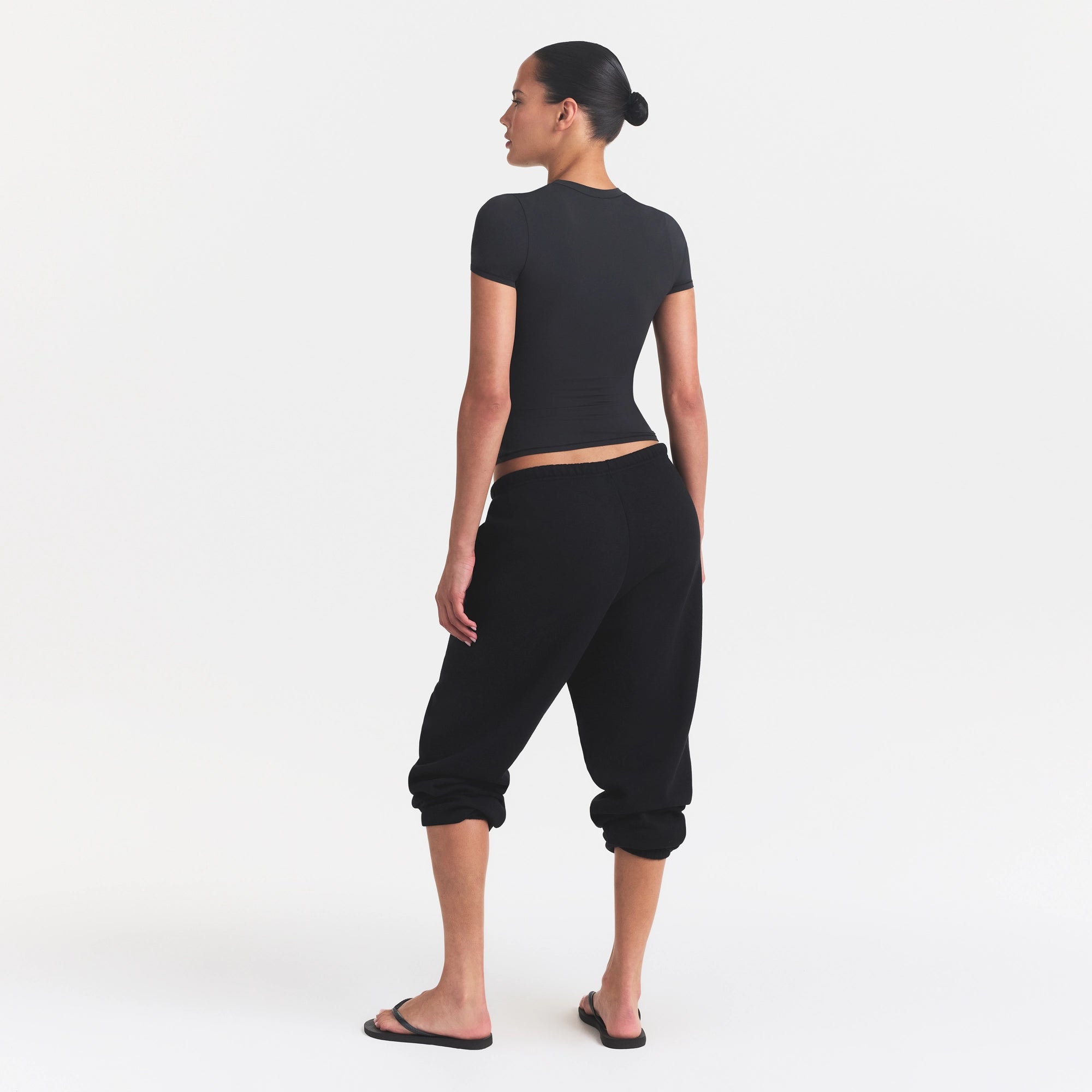 FITS EVERYBODY T-SHIRT | ONYX - Image 5